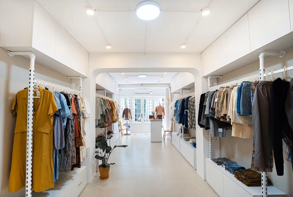 Clothes on display in a brick-and-mortar boutique store 