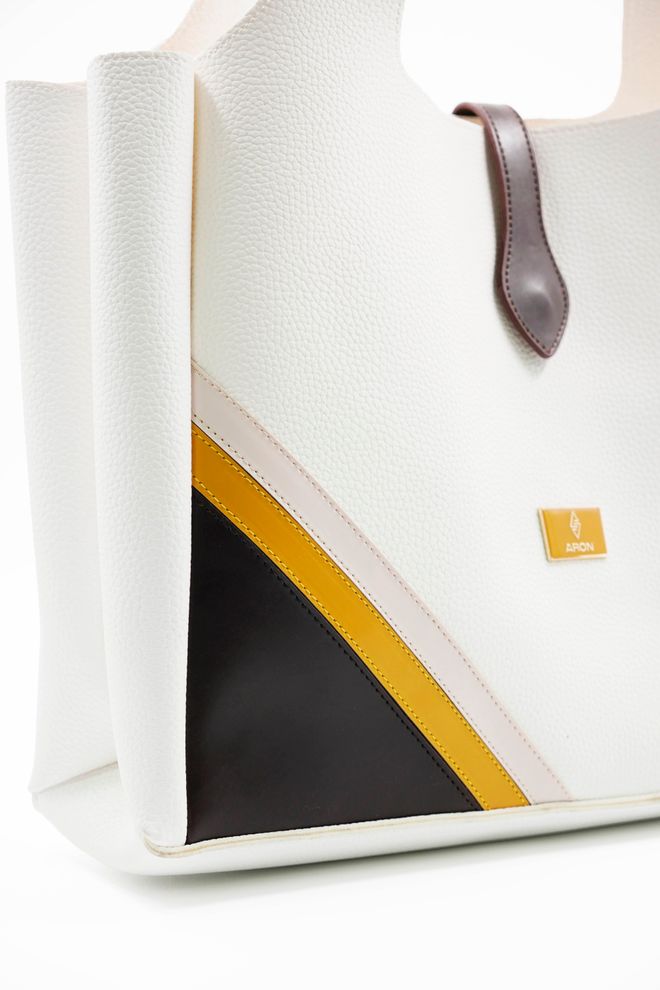 ARON Atelier Borsa A Tracolla Da Donna In Pelle Bianca Svetlana Flotr Abbigliamento all'ingrosso 1