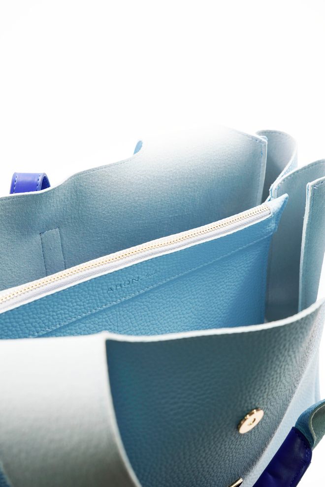 ARON Atelier Borsa A Tracolla Da Donna Svetlana Sky Blue Flotr In Pelle Abbigliamento all'ingrosso 4
