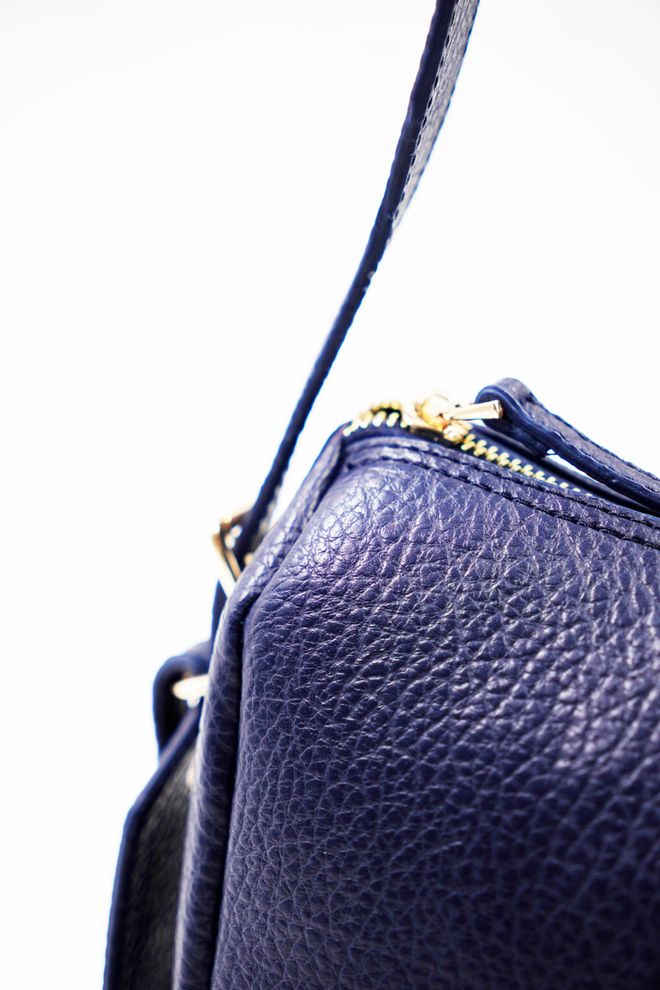 ARON Atelier Luna Тъмносиня Мека Дамска Чанта За Рамо Дрехи на едро 3