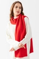 Una modelo de ropa al por mayor lleva ajo10021-basic-women's-plain-scarf,  turco al por mayor de 