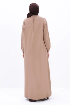 A wholesale clothing model wears all12788-zippered-comfortable-abaya-mink, Turkish wholesale Abaya of Allday