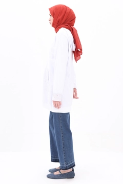 A wholesale clothing model wears all12850-flounced-shoulder-hooded-cardigan-white, Turkish wholesale Cardigan of Allday