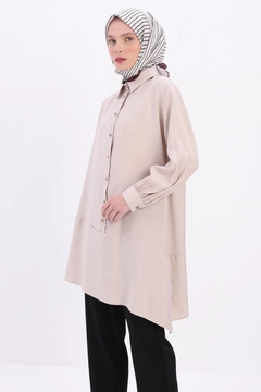 A wholesale clothing model wears all12939-light-asymmetrical-slit-tunic-beige, Turkish wholesale Tunic of Allday