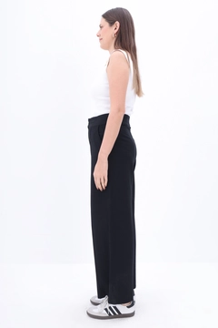 A wholesale clothing model wears all12942-chestnut-linen-trousers-black, Turkish wholesale Pants of Allday