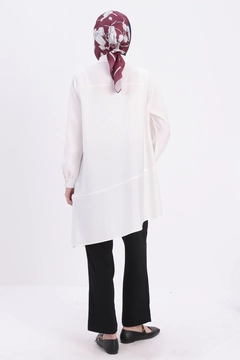 A wholesale clothing model wears all12943-asymmetric-slit-tunic-white, Turkish wholesale Tunic of Allday