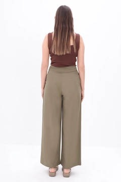 A wholesale clothing model wears all12945-chestnut-linen-trousers-khaki, Turkish wholesale Pants of Allday