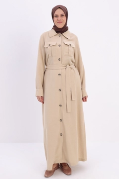 A wholesale clothing model wears all12920-zippered-comfortable-abaya-beige, Turkish wholesale Abaya of Allday