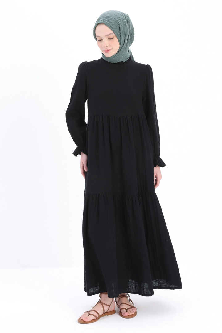 A wholesale clothing model wears all12923-ruffled-muslin-dress-black, Turkish wholesale Dress of Allday