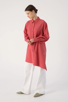 A wholesale clothing model wears all12929-asymmetric-slit-tunic-pink, Turkish wholesale Tunic of Allday