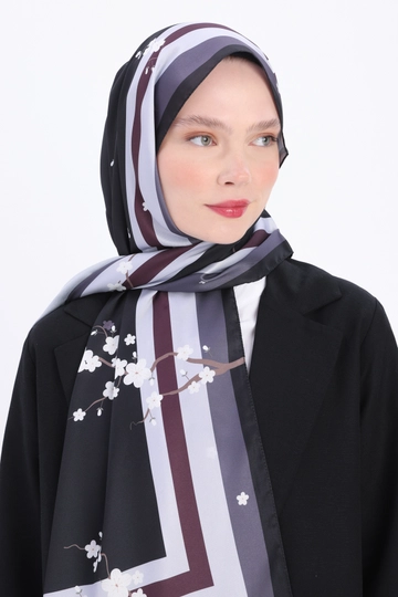 A wholesale clothing model wears  -grey Zigzag Cotton Jacquard Shawl - Black
, Turkish wholesale Shawl of Allday