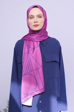 A wholesale clothing model wears all12979-zigzag-cotton-jacquard-shawl-fuchsia, Turkish wholesale Shawl of Allday