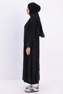 A wholesale clothing model wears all12967-zippered-comfortable-abaya-black, Turkish wholesale Abaya of Allday