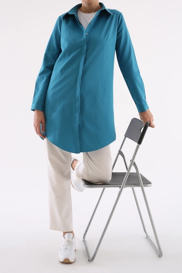 Hurtowa modelka nosi  Tunika Koszulowa Z Ukrytym Patchworkiem Petrol - Kolor Benzyny
, turecka hurtownia Tunika firmy Allday