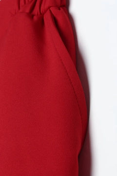 Hurtowa modelka nosi 45275 - Trousers - Red, turecka hurtownia Spodnie firmy Allday