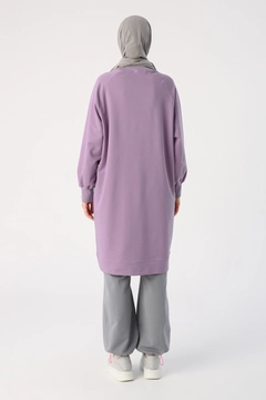Un model de îmbrăcăminte angro poartă 45287 - Sweat Tunic - Lilac, turcesc angro Tunică de Allday
