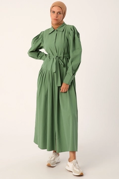 A wholesale clothing model wears 47060 - Dress - Green, Turkish wholesale Dress of Allday
