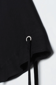 Una modella di abbigliamento all'ingrosso indossa 47773 - Abaya - Black, vendita all'ingrosso turca di Abaya di Allday