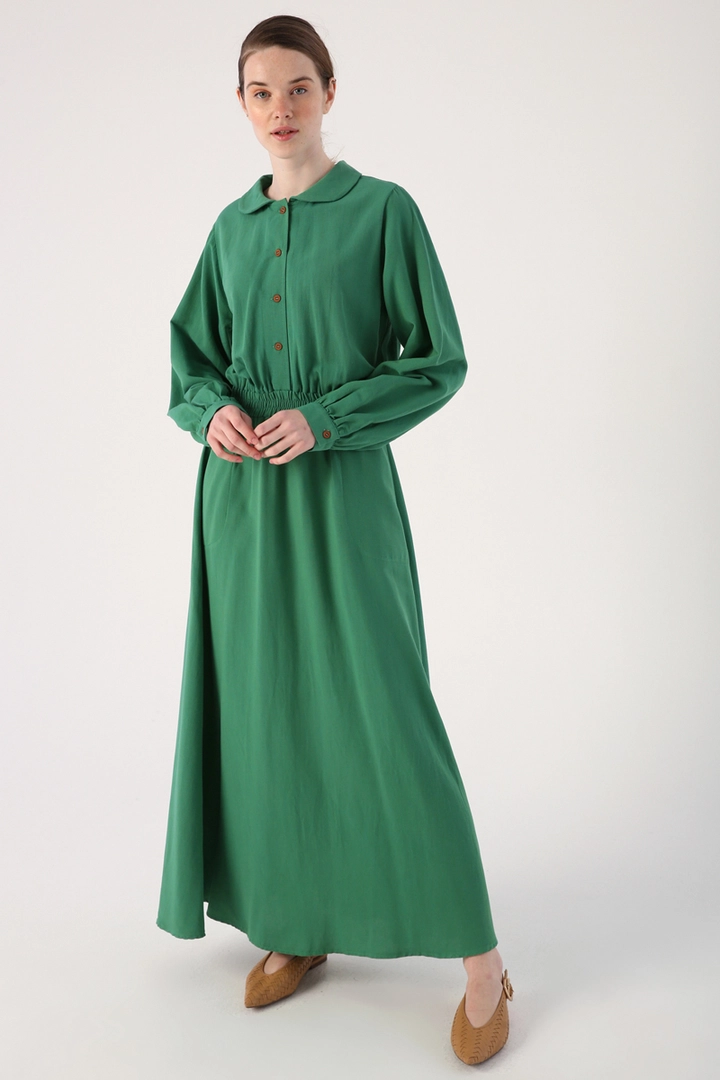 A wholesale clothing model wears 47779 - Dress - Dark Green, Turkish wholesale Dress of Allday