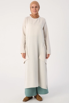 Ένα μοντέλο χονδρικής πώλησης ρούχων φοράει 48070 - Tunic - Stone Color, τούρκικο τουνίκ χονδρικής πώλησης από Allday