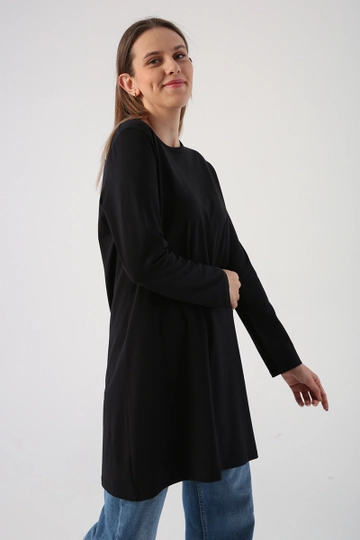A wholesale clothing model wears  Sweat Tunic - Black
, Turkish wholesale Tunic of Allday
