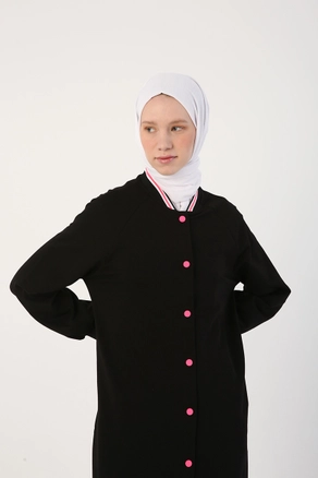 A model wears 7258 - Black Coat, wholesale undefined of Allday to display at Lonca