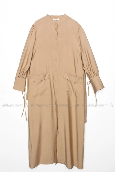 A model wears 7495 - Modest Abaya - Beige, wholesale Abaya of Allday to display at Lonca