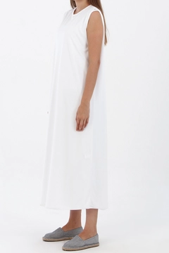 A wholesale clothing model wears 7439 - Sleeveless Long Dress Lining - White, Turkish wholesale Dress of Allday