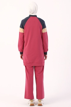 A wholesale clothing model wears 7759 - Modest Tracksuit - Cherry, Turkish wholesale Tracksuit of Allday