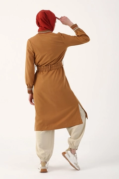 A wholesale clothing model wears 8110 - Modest Coat - White Coffee, Turkish wholesale Coat of Allday