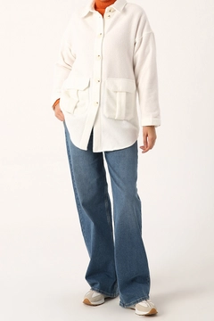 Veleprodajni model oblačil nosi 8351 - Modest Jacket - Ecru, turška veleprodaja Jakna od Allday