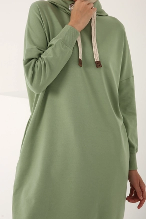 A model wears 8387 - Modest Sweat Tunic - Celadon, wholesale Tunic of Allday to display at Lonca