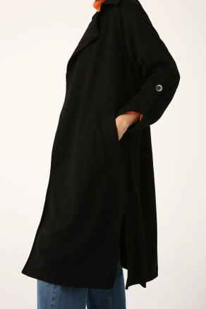 A model wears 8424 - Modest Jacket - Black, wholesale undefined of Allday to display at Lonca