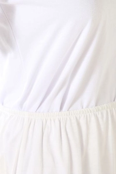 A wholesale clothing model wears 8897 - Modest Interlining Skirt - White, Turkish wholesale Skirt of Allday