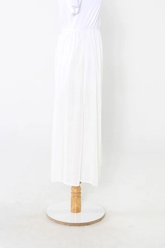A wholesale clothing model wears 8897 - Modest Interlining Skirt - White, Turkish wholesale Skirt of Allday