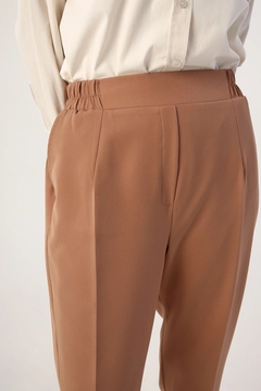 Veľkoobchodný model oblečenia nosí 13376 - Pants - Earth Color, turecký veľkoobchodný Nohavice od Allday