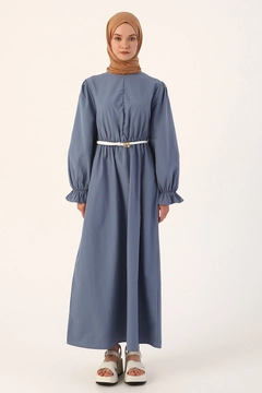 Een kledingmodel uit de groothandel draagt 13556 - Dress - Blue, Turkse groothandel Jurk van Allday