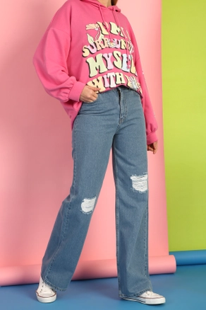 A model wears 13531 - Jeans - Blue, wholesale undefined of Allday to display at Lonca