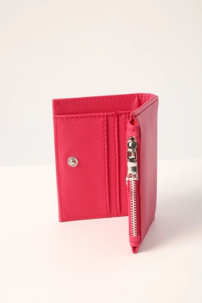 A model wears 16227 - Wallet - Fuchsia, wholesale Wallet of Allday to display at Lonca