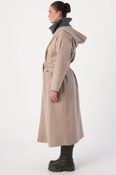A wholesale clothing model wears 22284 - Coat - Dark Beige, Turkish wholesale Coat of Allday