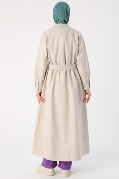 Ένα μοντέλο χονδρικής πώλησης ρούχων φοράει 31915 - Abaya - Stone, τούρκικο Αμπάγια χονδρικής πώλησης από Allday