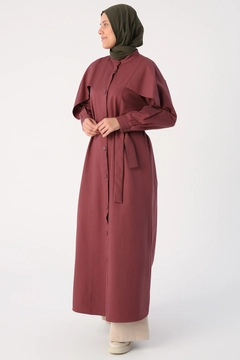 A wholesale clothing model wears 31916 - Abaya - Maroon, Turkish wholesale Abaya of Allday