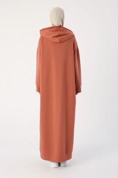 Модель оптовой продажи одежды носит 33565 - Dress - Cinnamon, турецкий оптовый товар Одеваться от Allday.