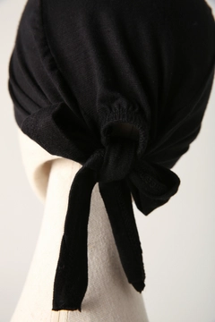 A wholesale clothing model wears 38909 - Bonnet - Black, Turkish wholesale Bonnet of Allday