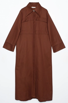 Veleprodajni model oblačil nosi ALL10630 - Light Brown Pointed Collar Hidden Pop Abaya - Brown, turška veleprodaja Abaja od Allday