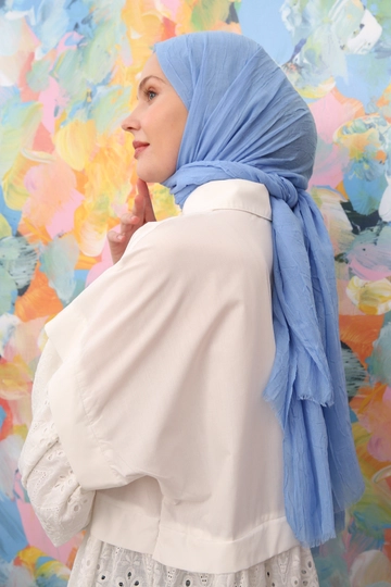 A wholesale clothing model wears  Bamboo Knee Shawl - Sky Blue
, Turkish wholesale Shawl of Allday