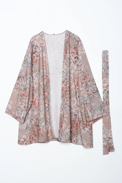 Een kledingmodel uit de groothandel draagt ALL10884 - Oversized Sleeve Slit Detailed Belted Patterned Kimono - Beige-brown, Turkse groothandel Kimono van Allday