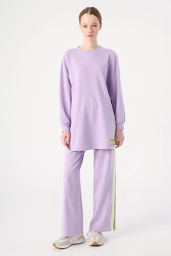 A wholesale clothing model wears ALL10222 - Tracksuit Set - Lilac, Turkish wholesale Tracksuit of Allday