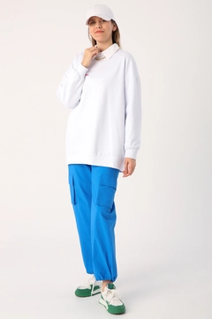 A wholesale clothing model wears ALL10342 - Sweatshirt - White, Turkish wholesale Sweatshirt of Allday