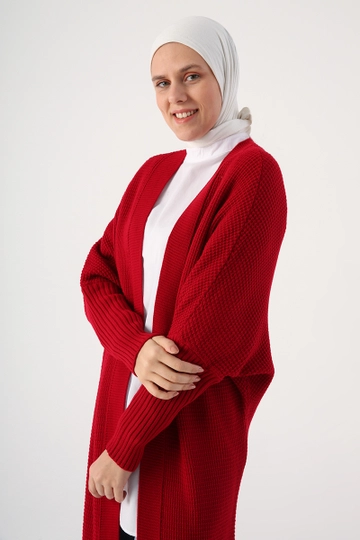A wholesale clothing model wears  Cardigan - Red
, Turkish wholesale Cardigan of Allday